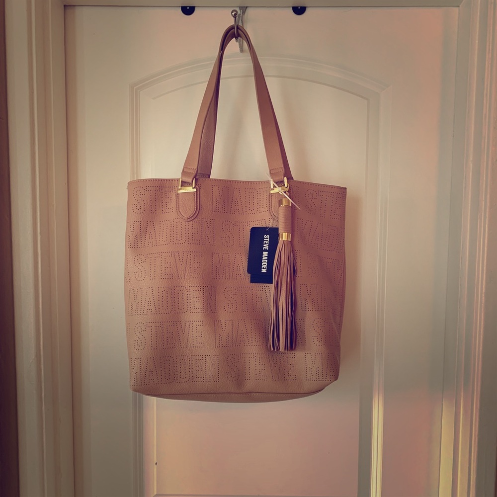 Steve Madden Blush Bsaylor Logo Tote w/ pouch NWT